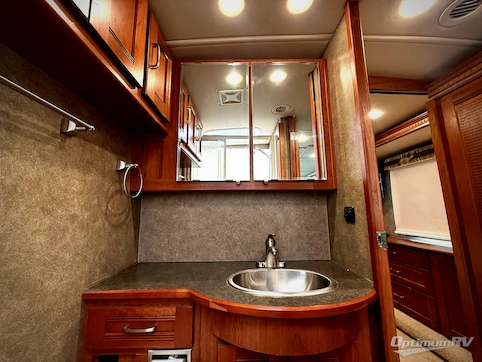 2016 Winnebago Forza 36G RV Photo 3