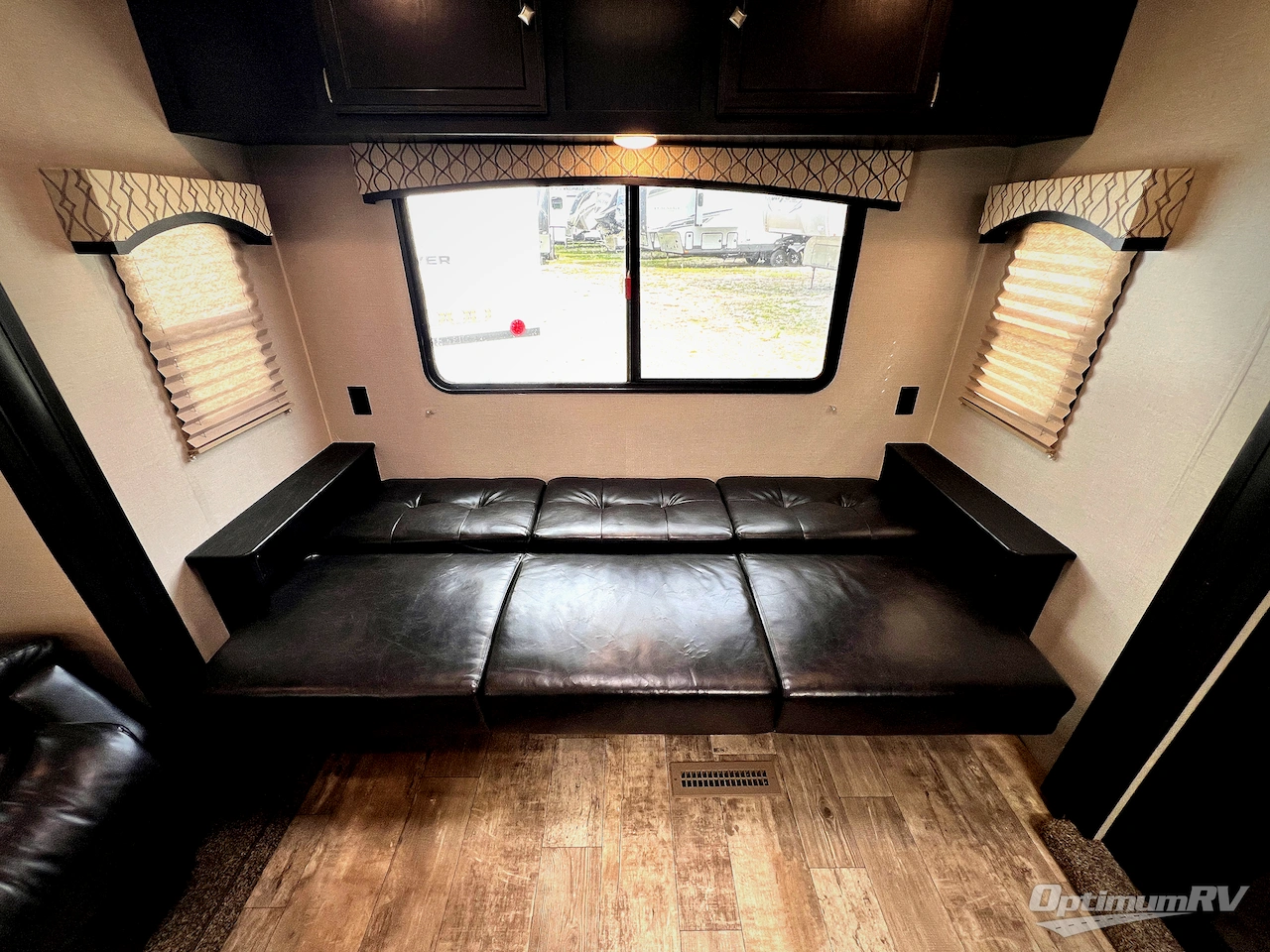 2018 Venture SportTrek 290VIK Photo 11