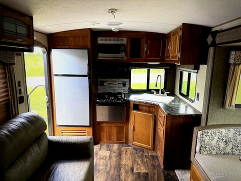 2016 Keystone Springdale 262RK RV Photo 2