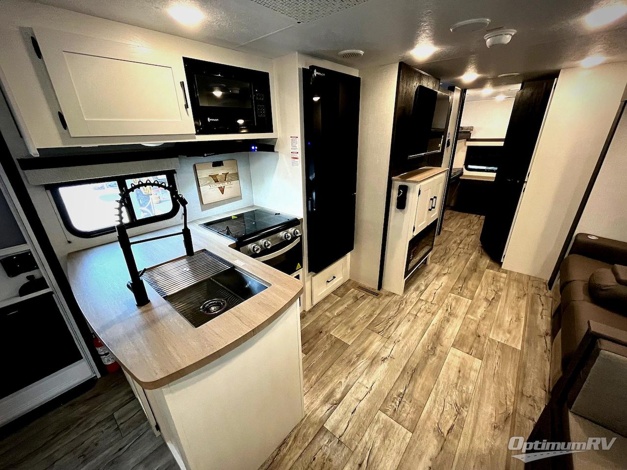 2025 Venture Sienna SA281VQB Photo 8