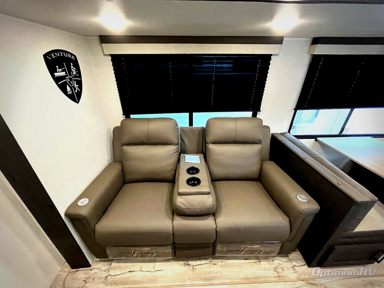 2025 Venture Sienna SA281VQB Photo 10