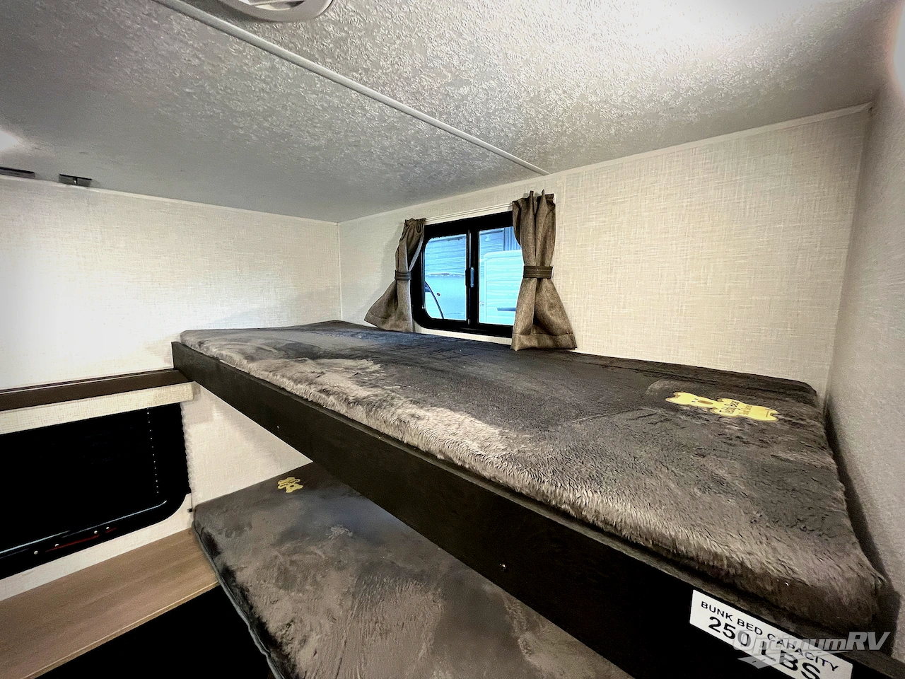 2025 Venture Sienna SA281VQB Photo 27