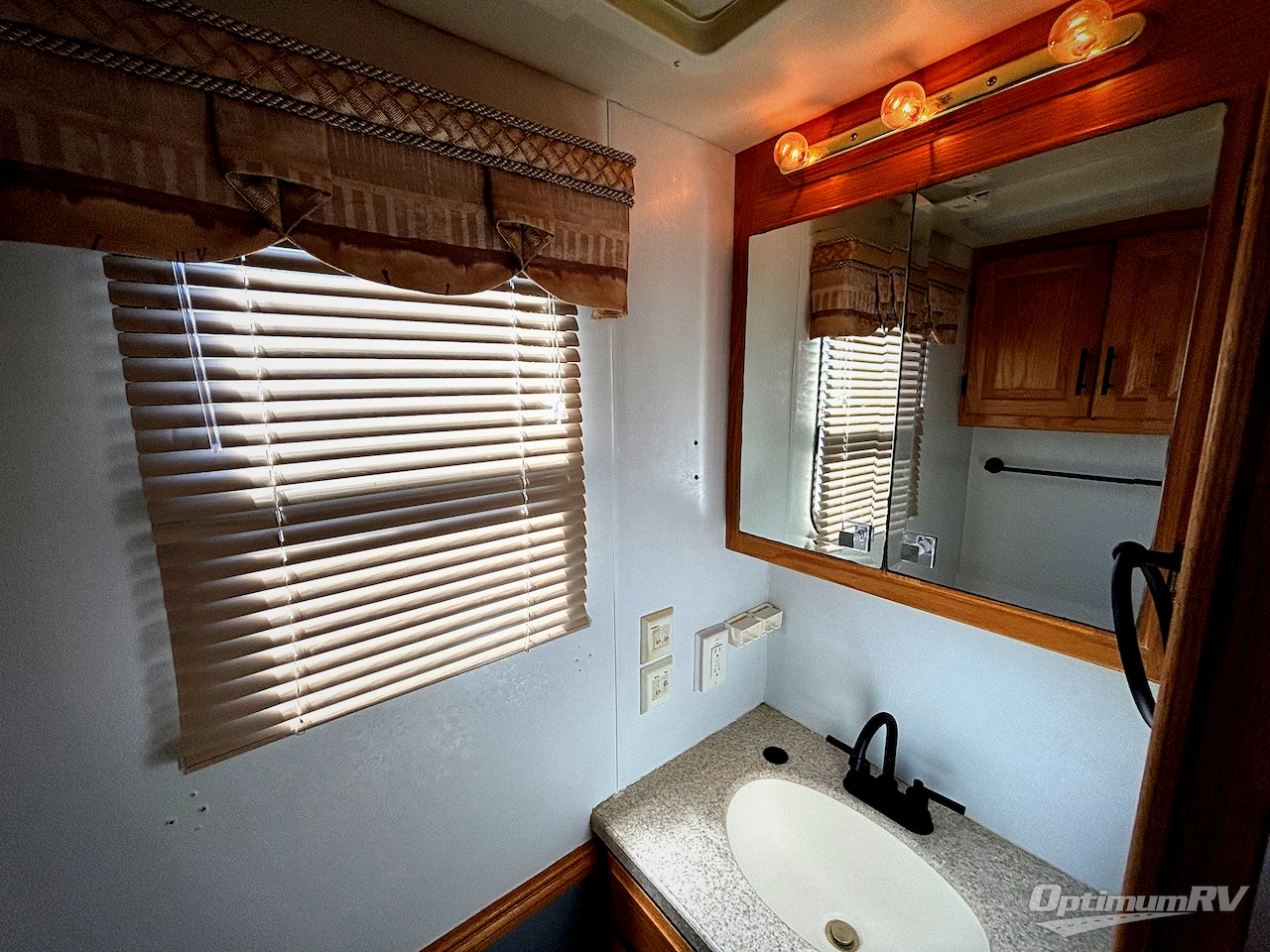 2003 Newmar Dutch Star 4004 Photo 18