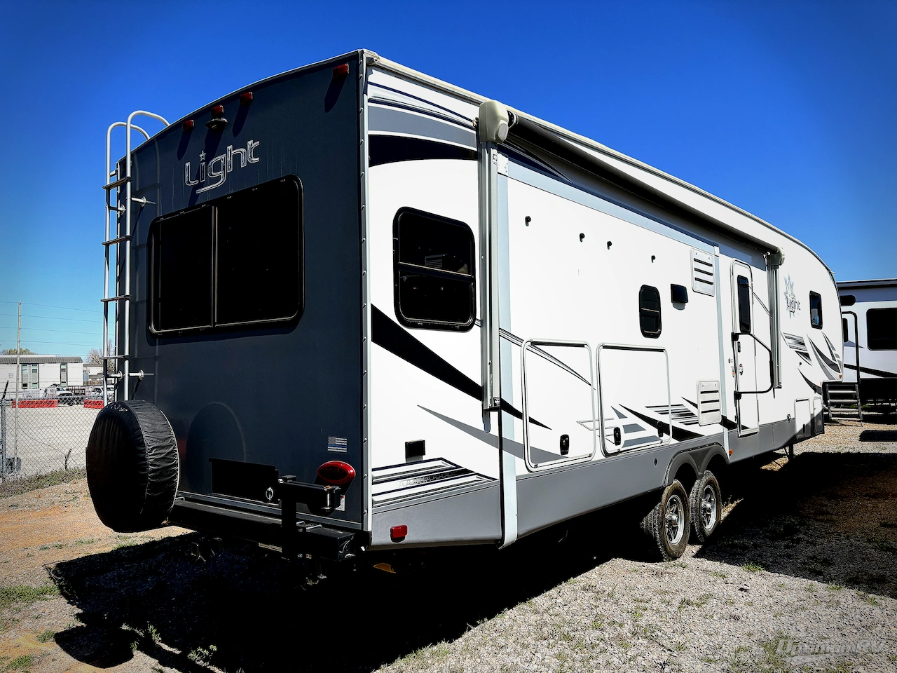 2021 Highland Ridge Open Range Light LF335MBH Photo 2