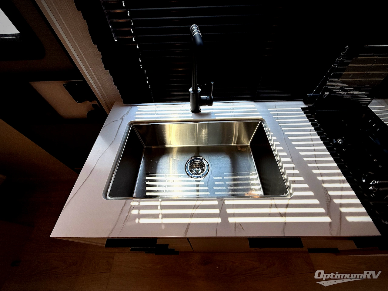 2026 Winnebago Micro Minnie 2108FBS Photo 7