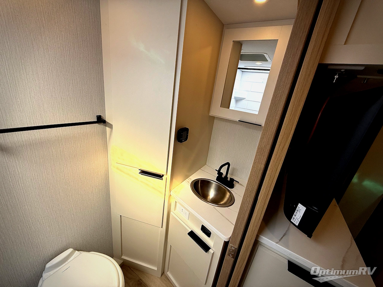 2026 Winnebago Micro Minnie 2108FBS Photo 15