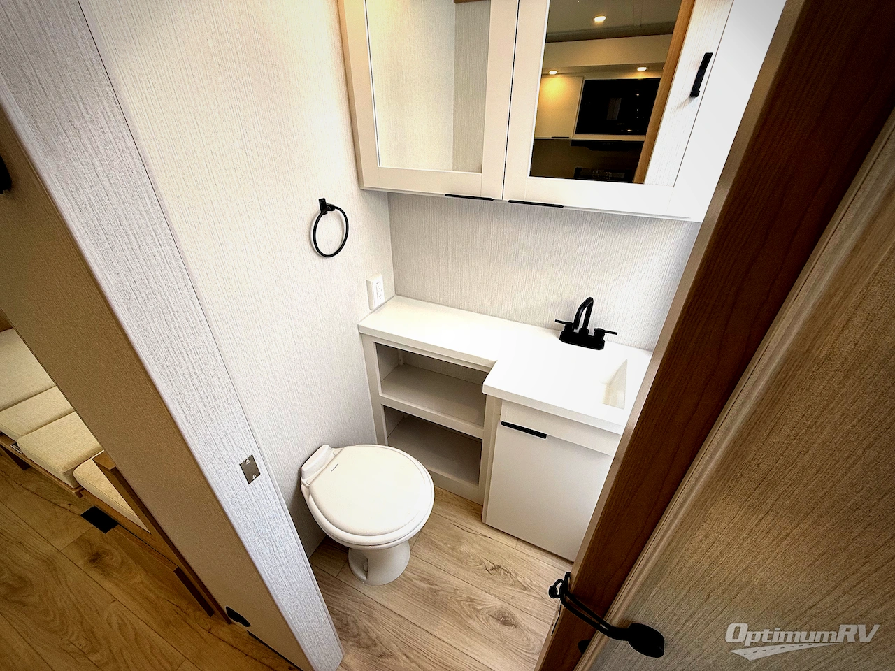 2026 Winnebago Thrive 22MLS Photo 15