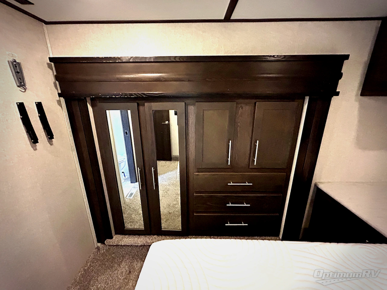 2019 Keystone Carbon 357 Photo 10