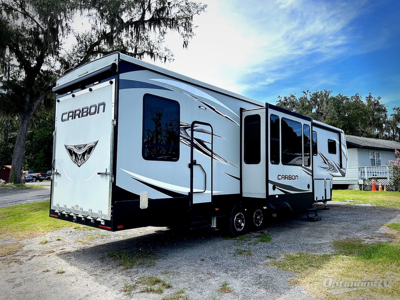 2019 Keystone Carbon 357 Photo 2