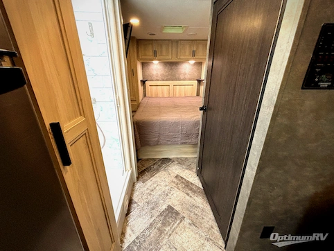 2020 Forest River Sunseeker LE 2850SLE Ford RV Photo 4
