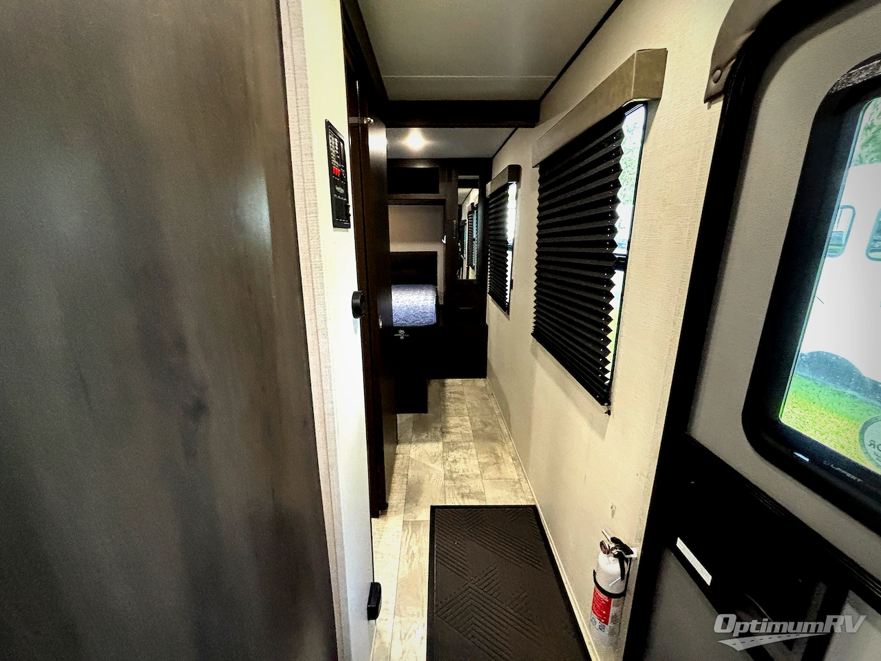 2024 Grand Design Momentum MAV 27MAV Photo 7