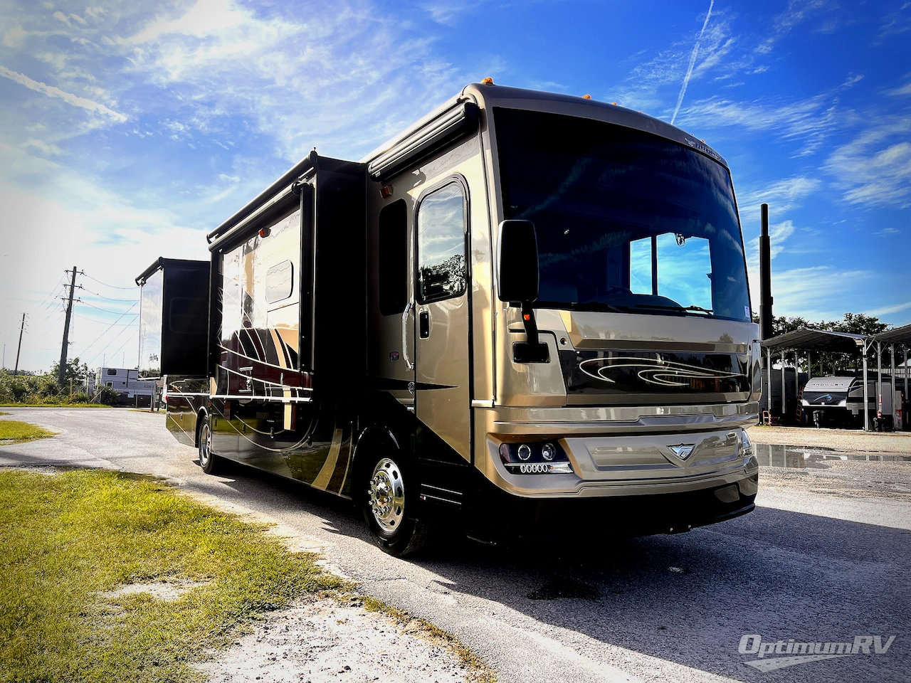 2019 Fleetwood Pace Arrow LXE 38K Photo 1