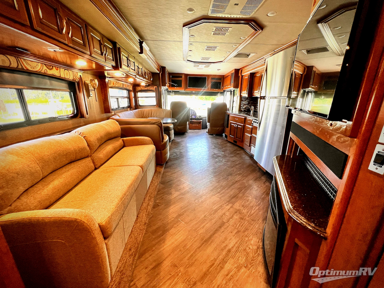 2019 Fleetwood Pace Arrow LXE 38K Photo 6