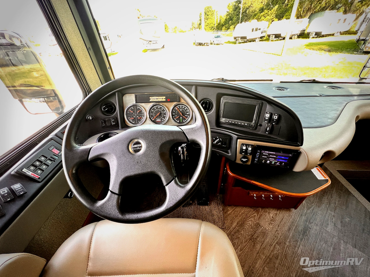 2019 Fleetwood Pace Arrow LXE 38K Photo 8