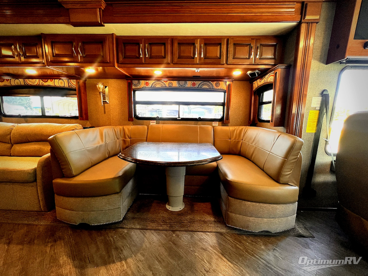 2019 Fleetwood Pace Arrow LXE 38K Photo 12