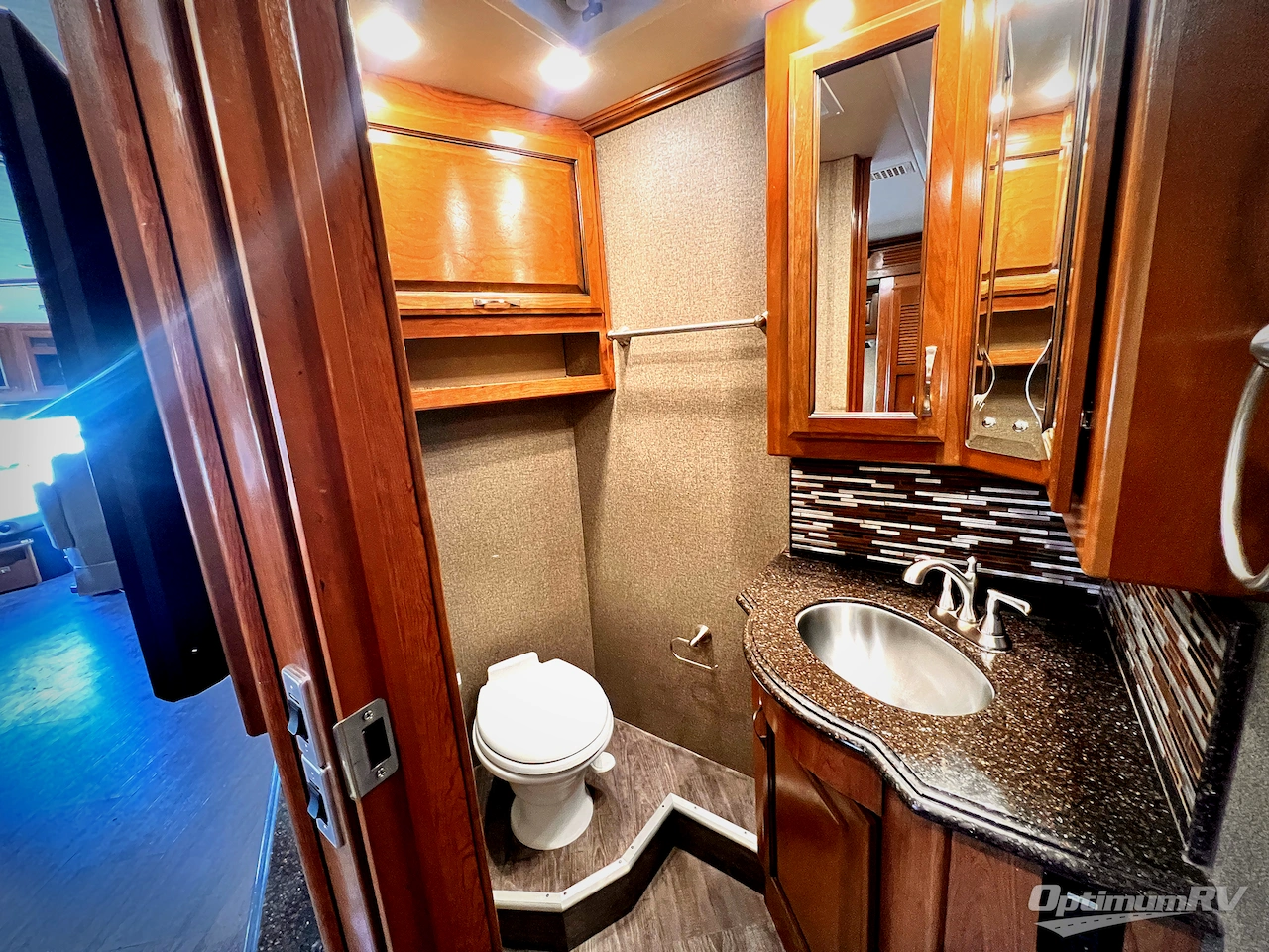 2019 Fleetwood Pace Arrow LXE 38K Photo 28