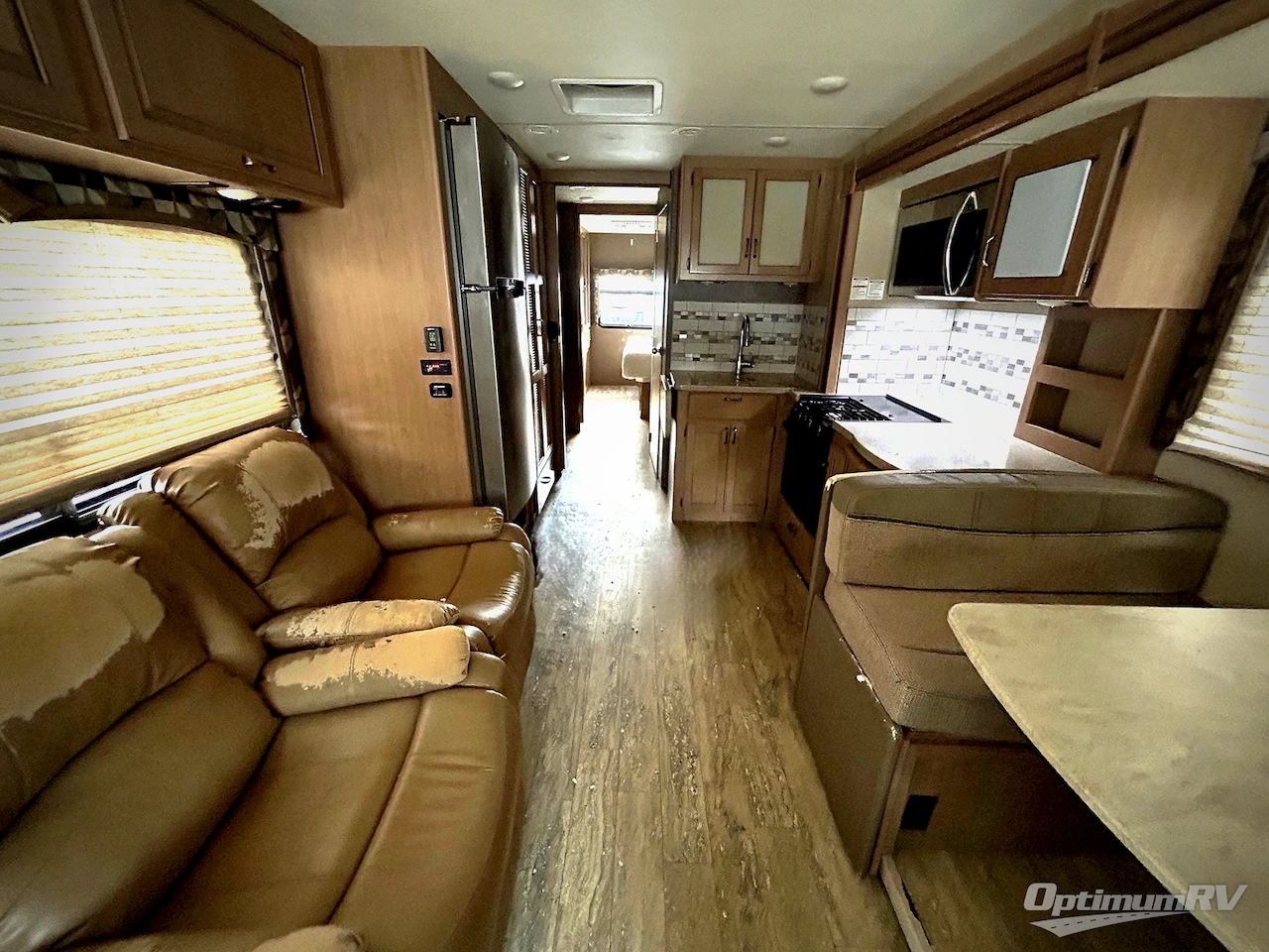 2018 Thor Hurricane 34P Photo 4