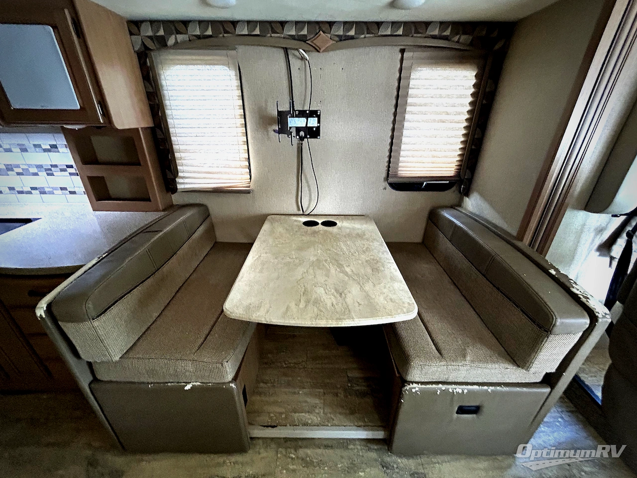 2018 Thor Hurricane 34P Photo 11