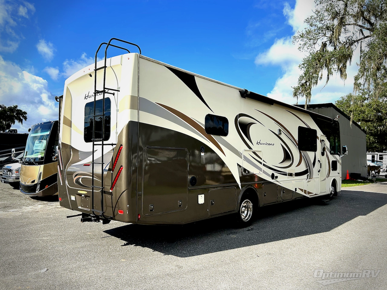 2018 Thor Hurricane 34P Photo 2