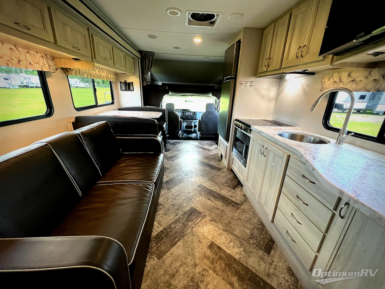 2020 Forest River Sunseeker LE 2550DSLE Chevy Photo 5