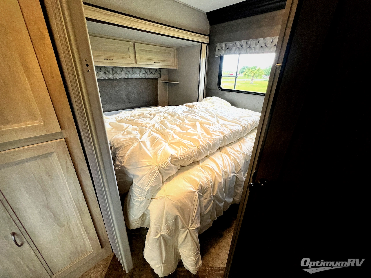 2020 Forest River Sunseeker LE 2550DSLE Chevy Photo 17