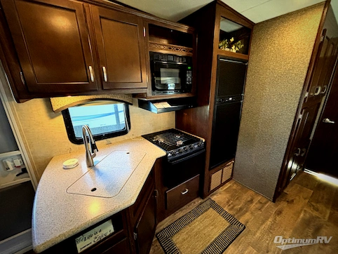 2016 Heartland Sundance XLT 298BH RV Photo 2