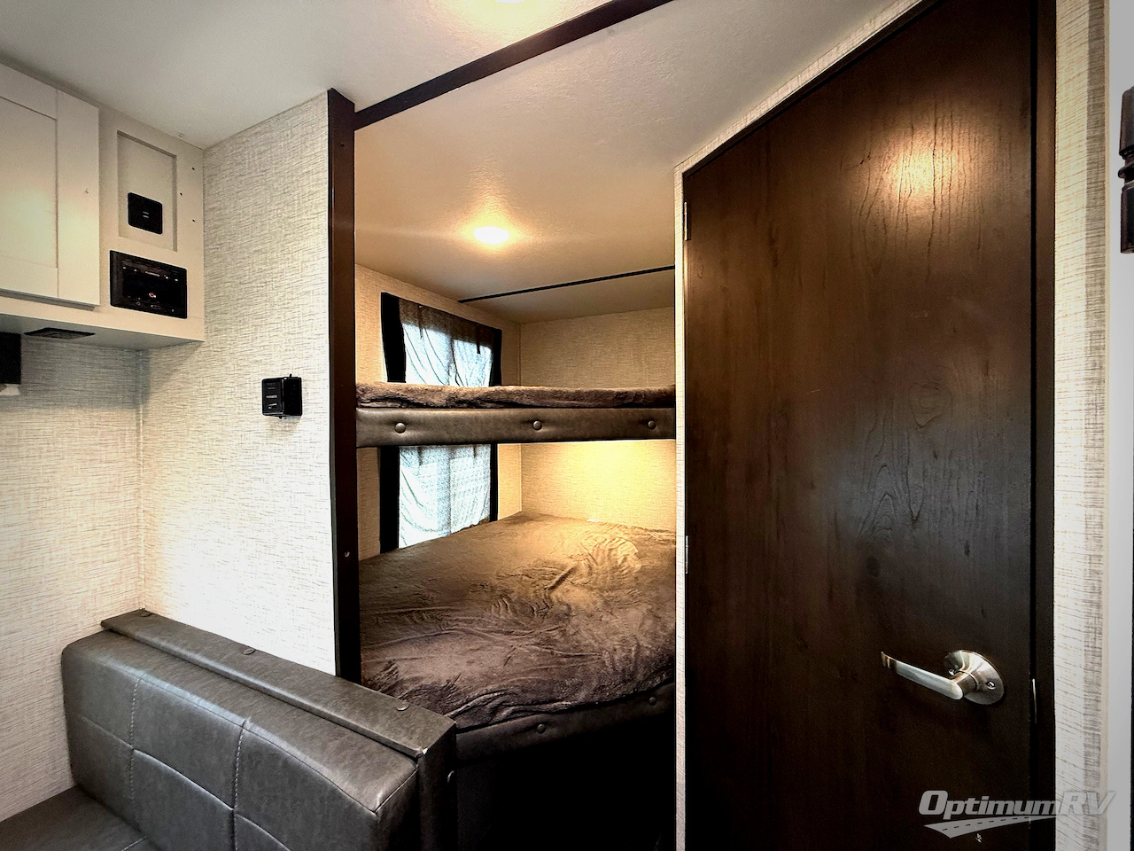 2021 Keystone Bullet Crossfire 2200BH Photo 12