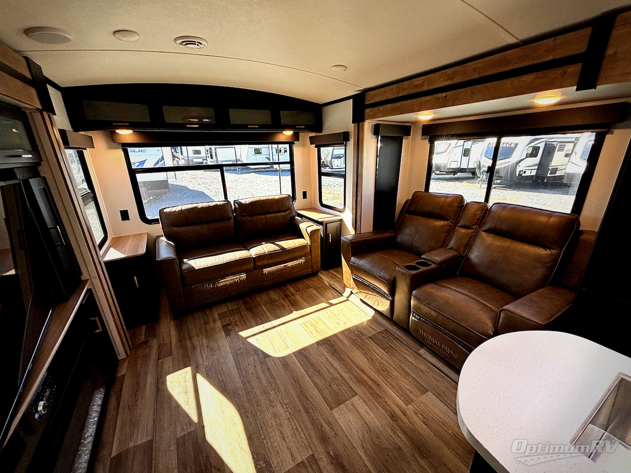 2022 Keystone Outback 330RL Photo 5