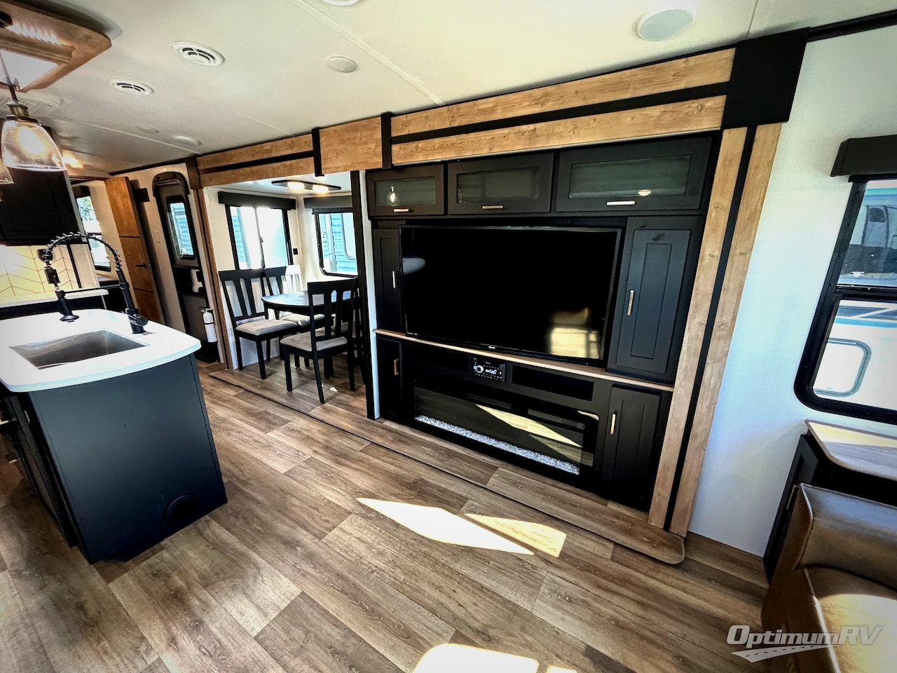 2022 Keystone Outback 330RL Photo 12