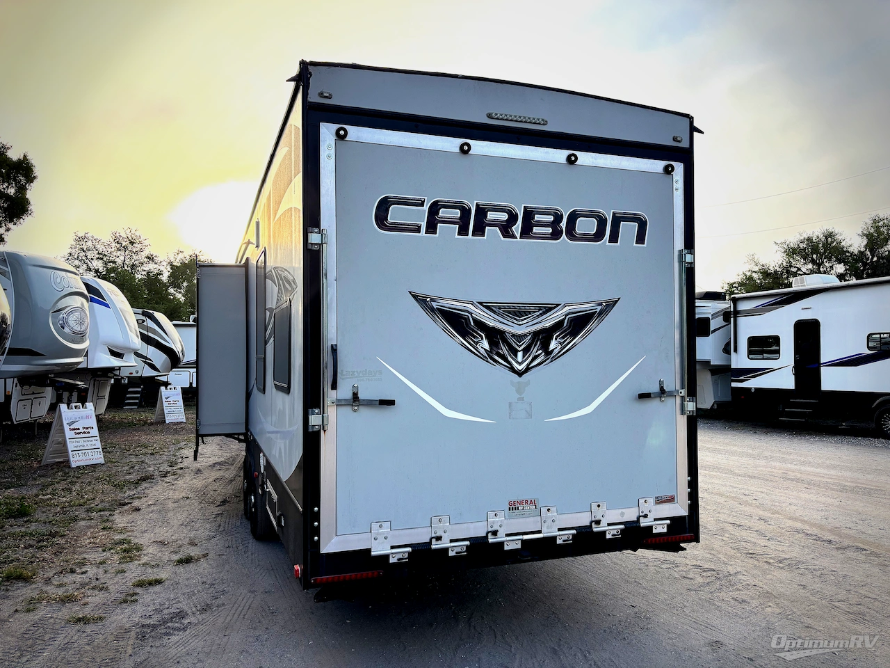 2018 Keystone Carbon 35 Photo 3