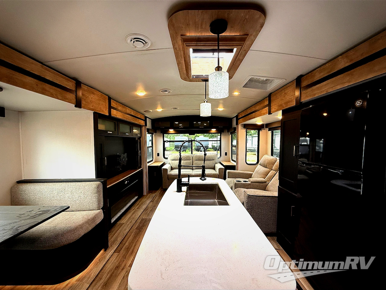 2022 Keystone Outback 330RL Photo 3