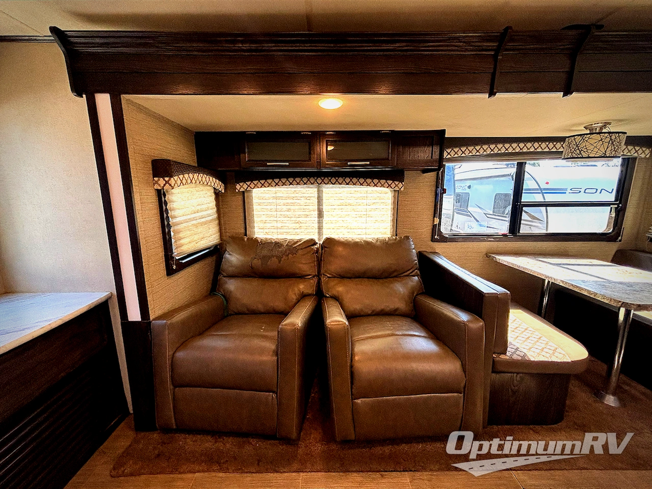 2018 Dutchmen Kodiak Ultimate 291RESL Photo 6