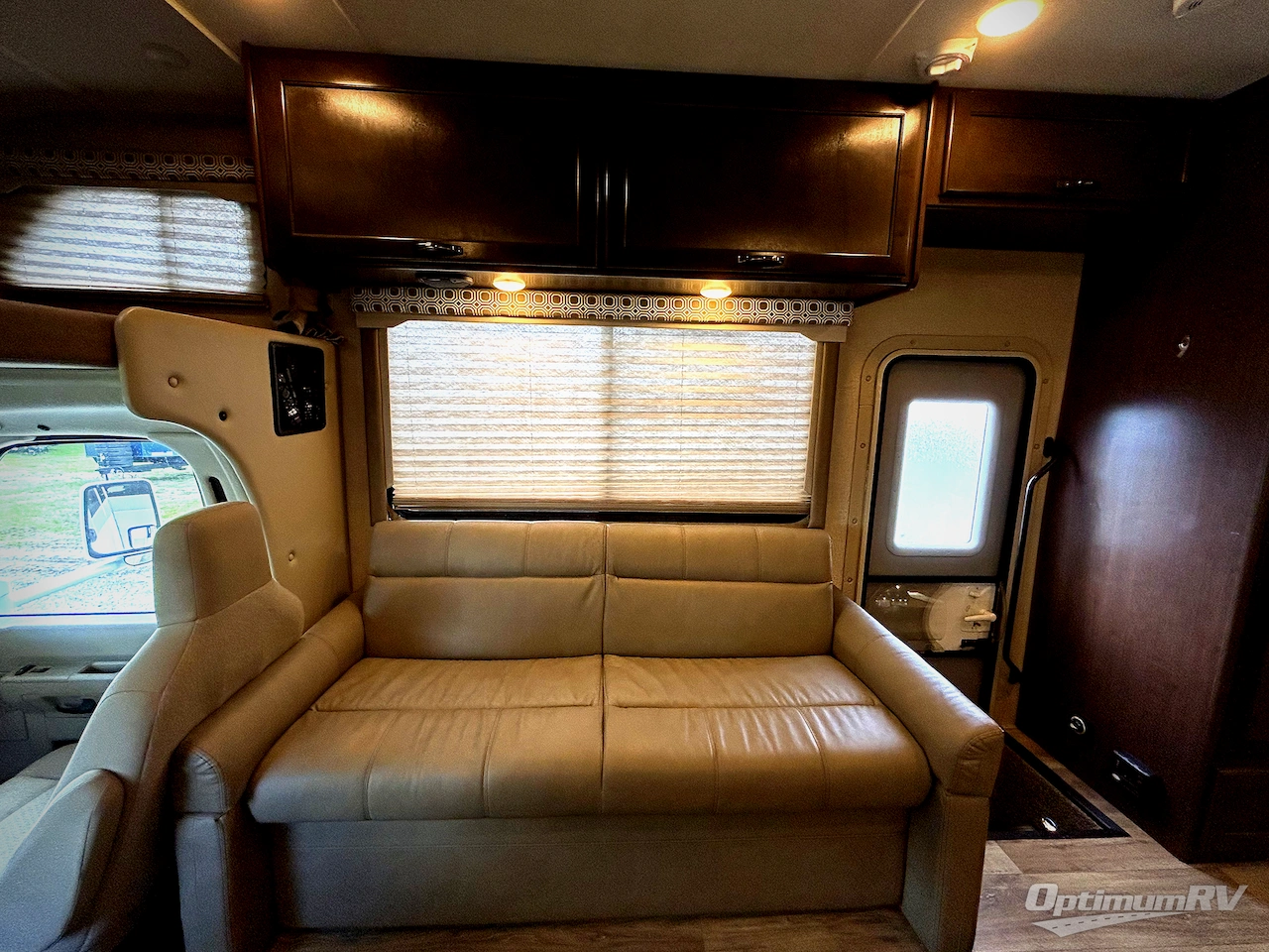 2019 Thor Four Winds 28A Photo 13