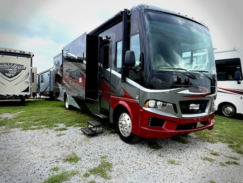 Used 2018 Newmar Bay Star 3532 Featured Photo