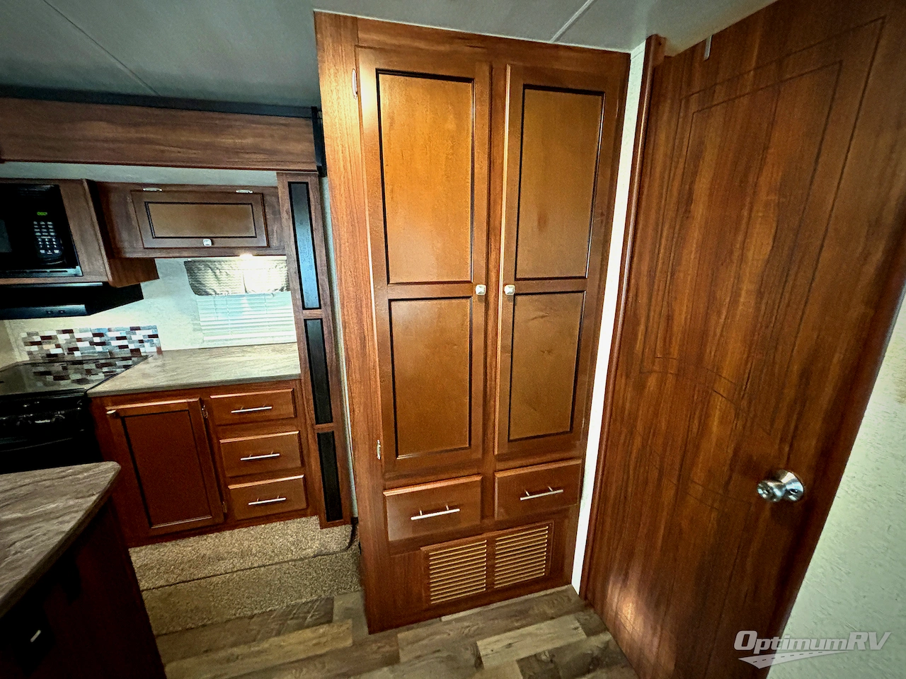 2017 Heartland Mallard 28 Photo 11