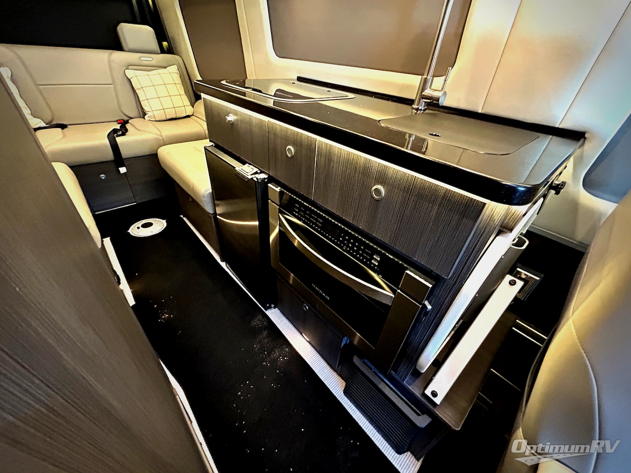 2023 Airstream Interstate Interstate Photo 6