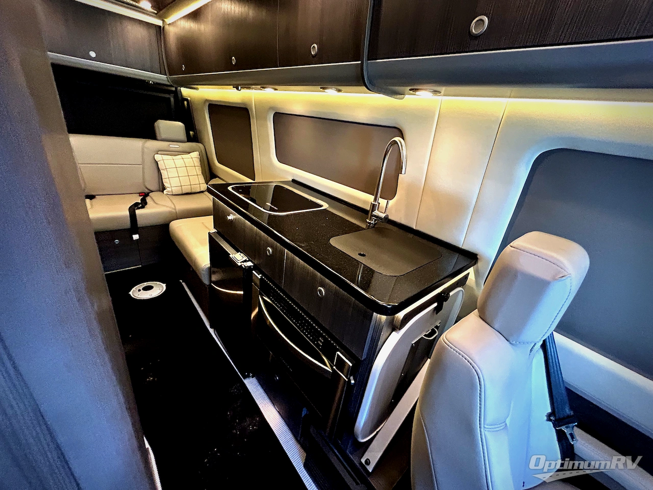 2023 Airstream Interstate Interstate Photo 13