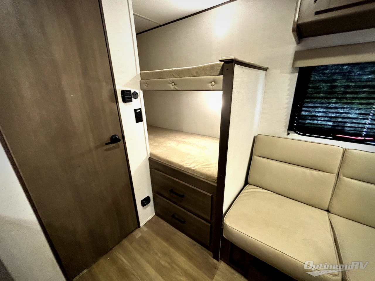 2025 Grand Design Transcend One 151BH Photo 10