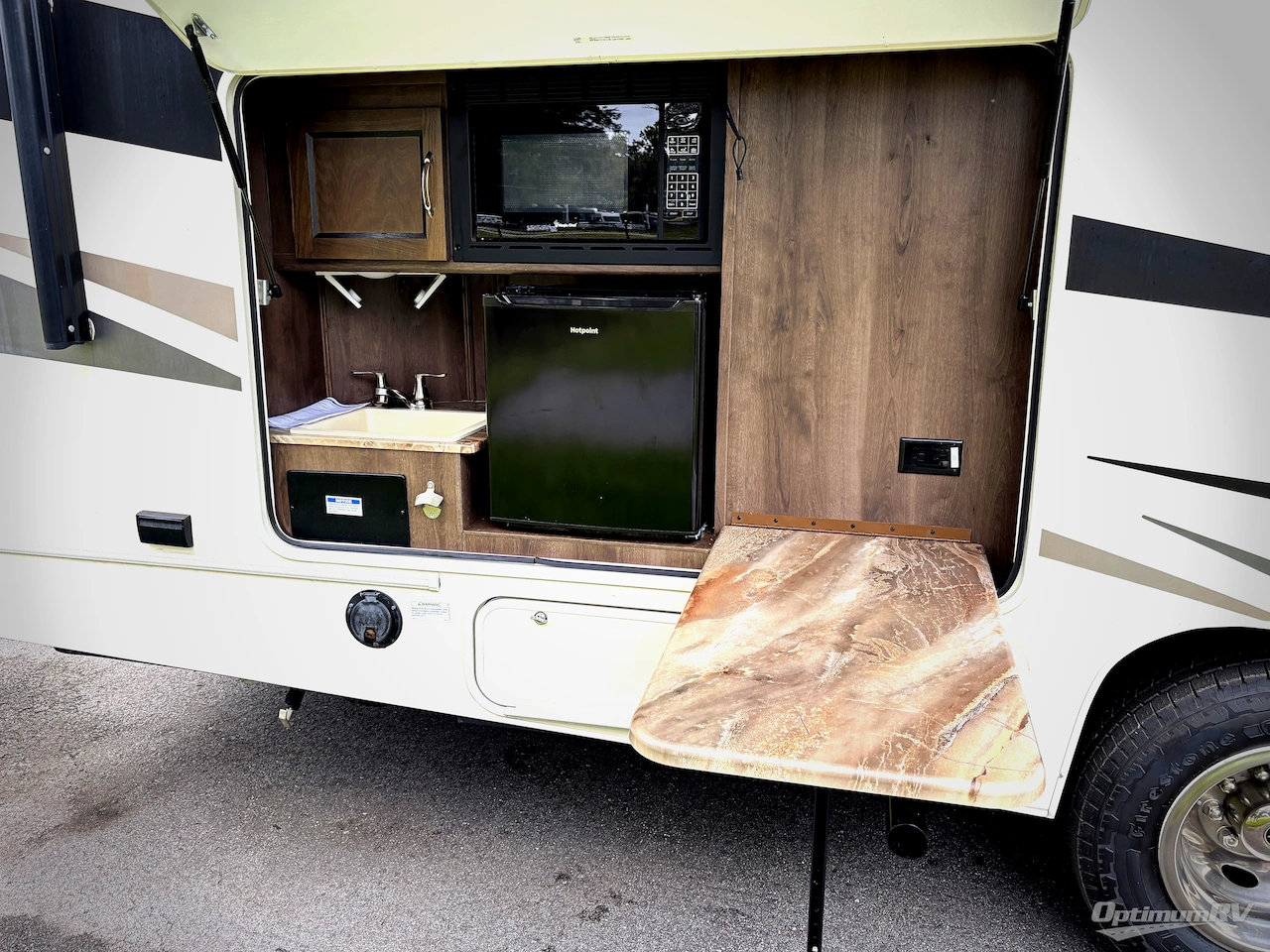 2019 Coachmen Freelander 32DS Ford 450 Photo 22