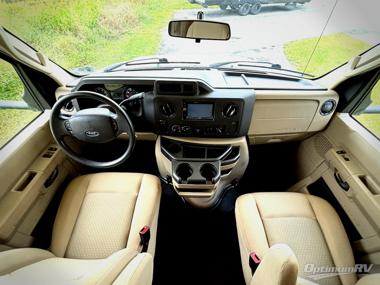 2019 Coachmen Freelander 32DS Ford 450 Photo 7