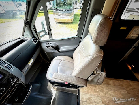 2019 Winnebago View 24D RV Photo 3