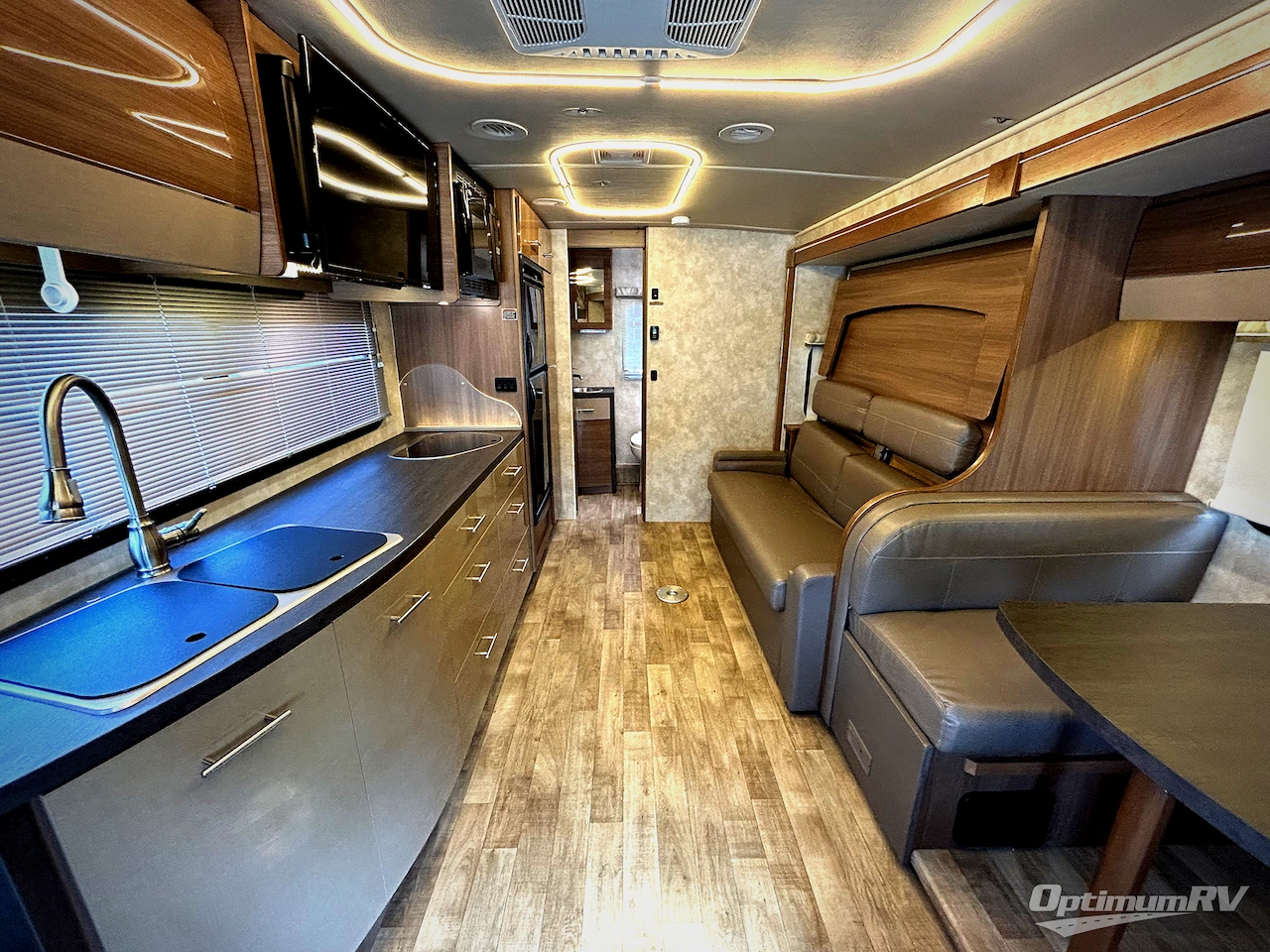 2019 Winnebago View 24D Photo 4