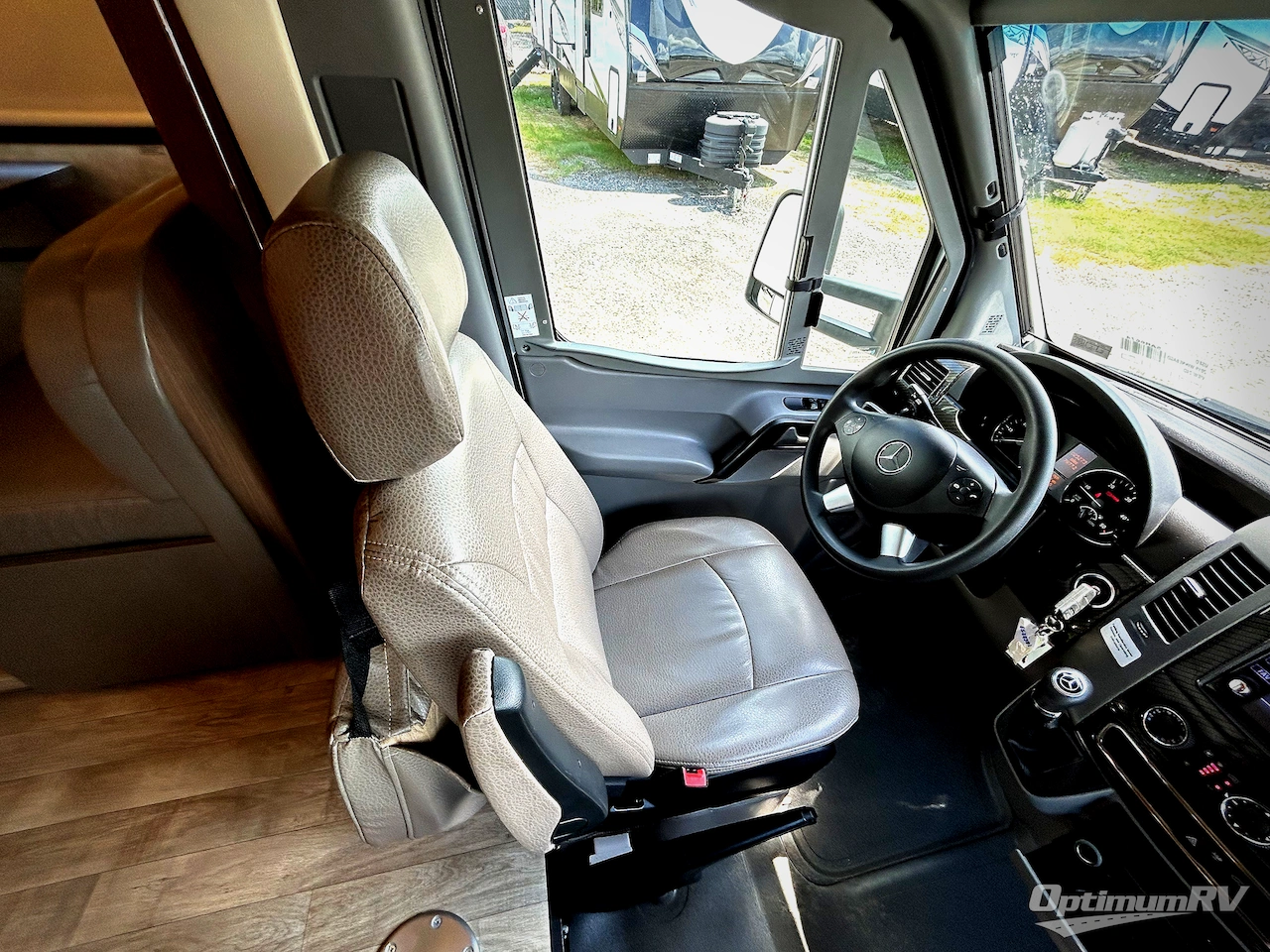 2019 Winnebago View 24D Photo 9
