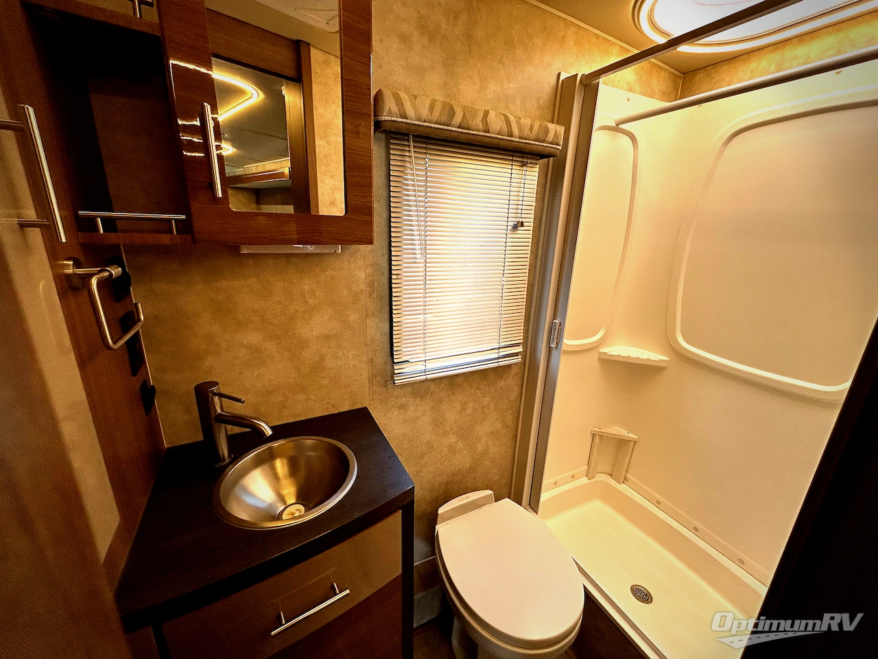 2019 Winnebago View 24D Photo 17