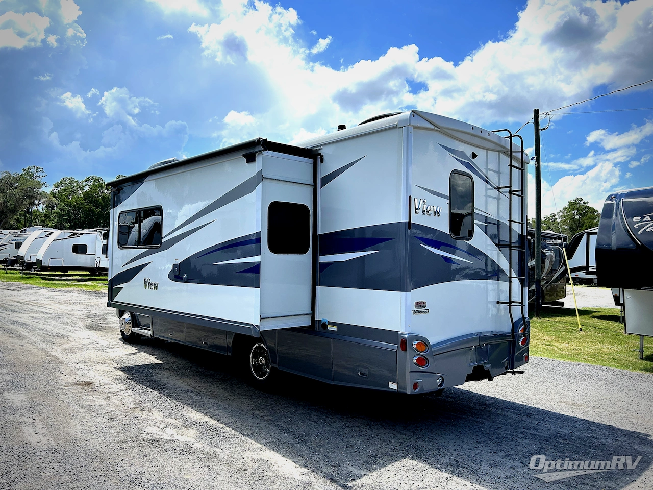 2019 Winnebago View 24D Photo 3