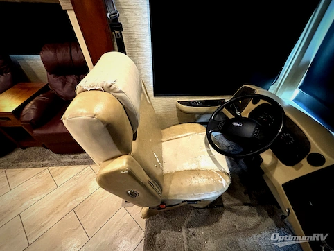 2018 Newmar Bay Star 3518 RV Photo 2