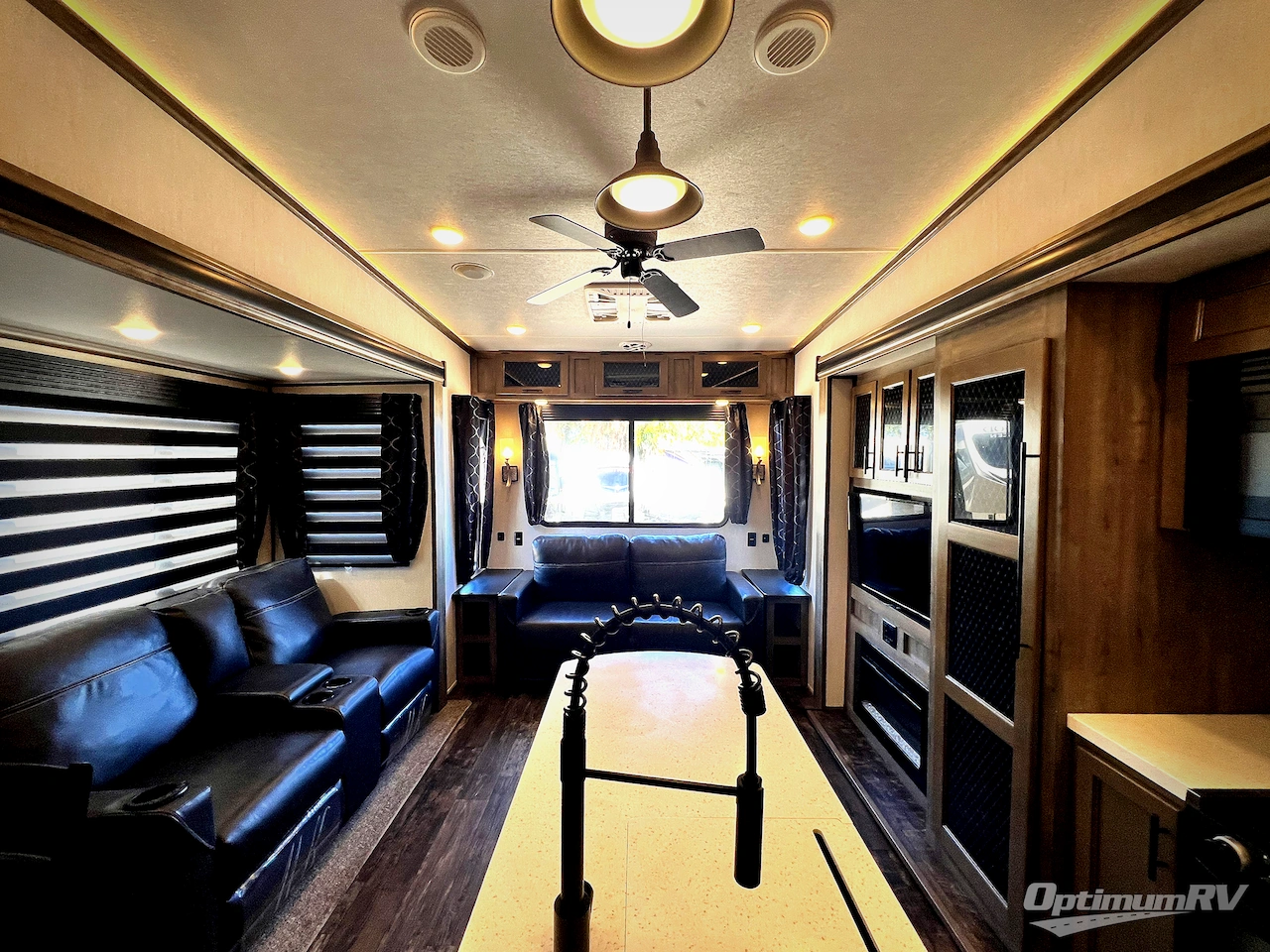 2021 Forest River Sabre 36BHQ Photo 2