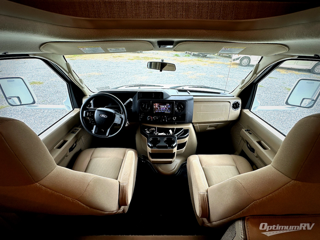 2021 Thor Chateau 31EV Photo 4