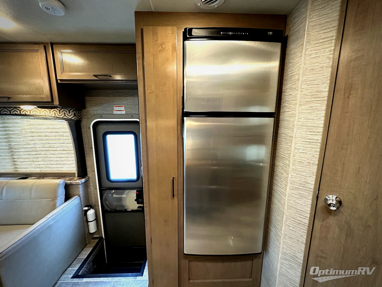 2021 Thor Chateau 31EV Photo 10