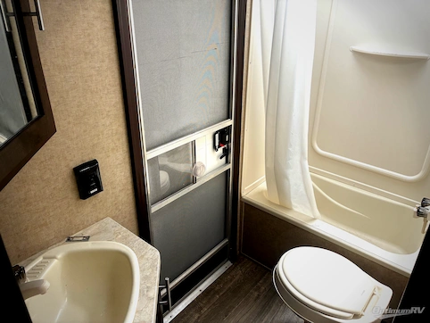 2018 Forest River Cherokee Grey Wolf 26DBH RV Photo 4